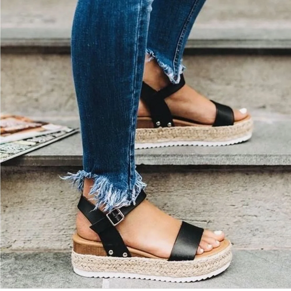 Steve Madden Fifer Platform Sandals - Picture 1 of 7